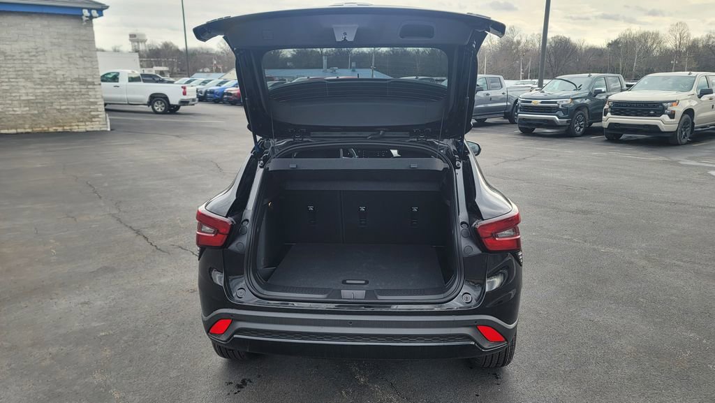 New 2026 Chevrolet Trax RS w/ Sunroof Package image 11
