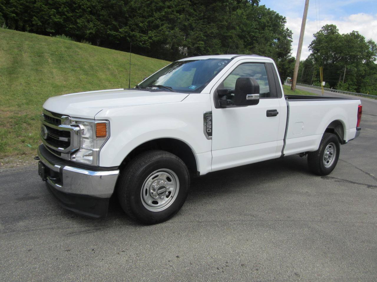 Used 2022 Ford F350 XL w/ Power Equipment Group RWD image 7