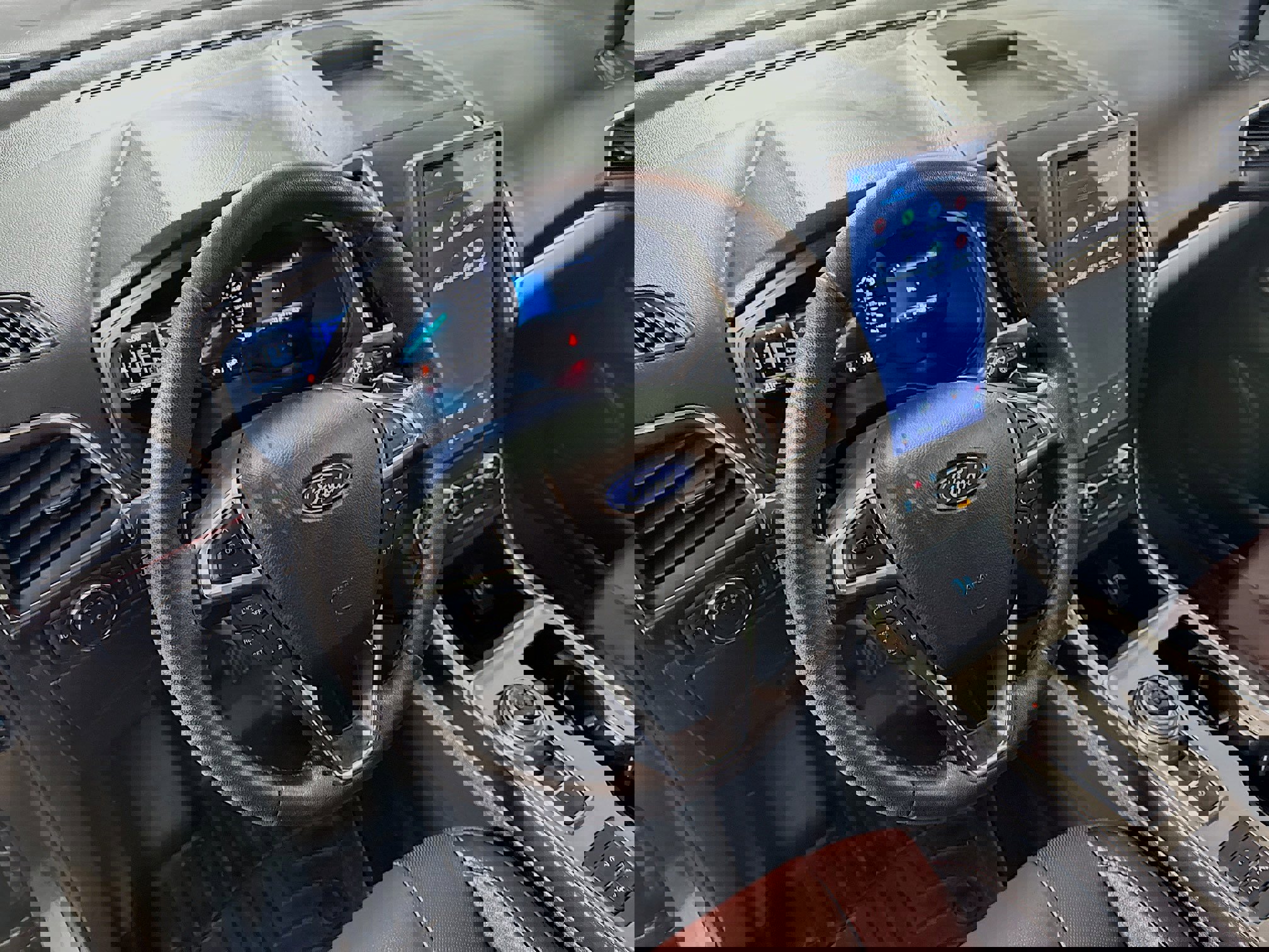 Used 2022 Ford Edge Titanium w/ Equipment Group 301A image 25