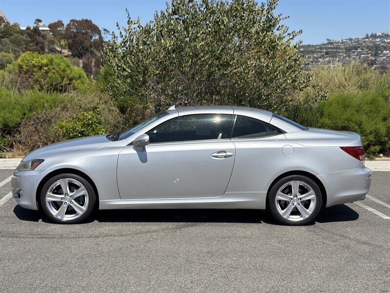 Used 2013 Lexus IS 250C RWD image 10
