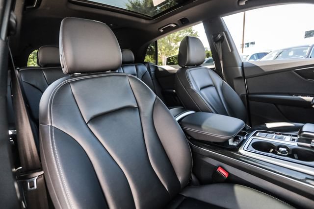 Used 2019 Audi Q8 Premium w/ Convenience Package AWD/4WD image 63