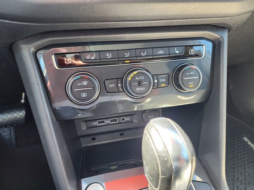 Used 2019 Volkswagen Tiguan SEL Premium image 27