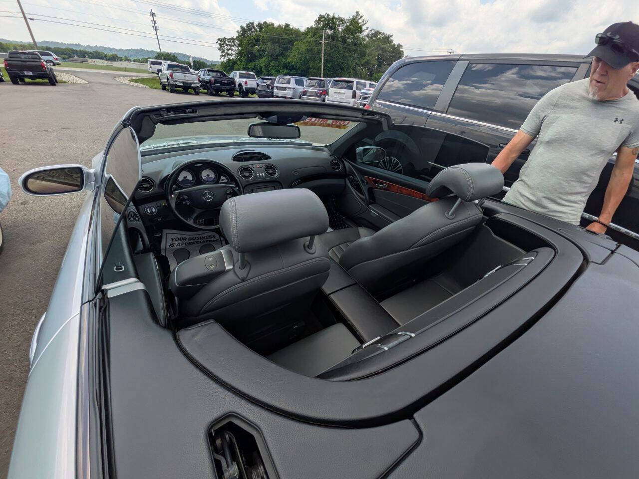 Used 2005 Mercedes-Benz SL 55 AMG image 11