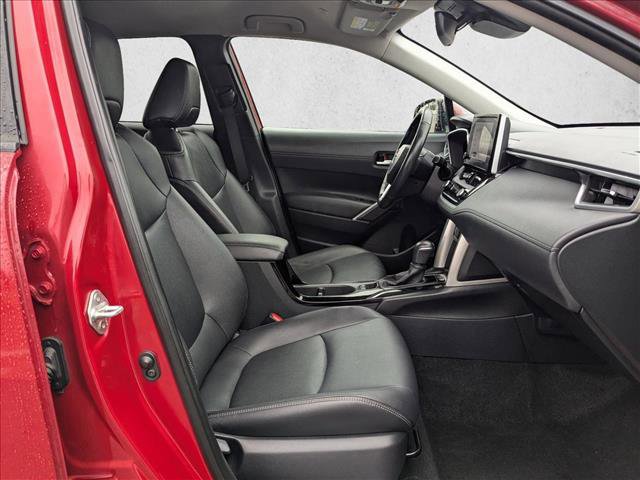 Used 2023 Toyota Corolla Cross XLE image 21