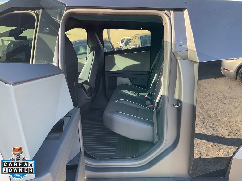 Used 2024 Tesla Cybertruck AWD Crew Cab image 7