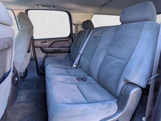 Used 2008 Chevrolet Suburban LT image 17