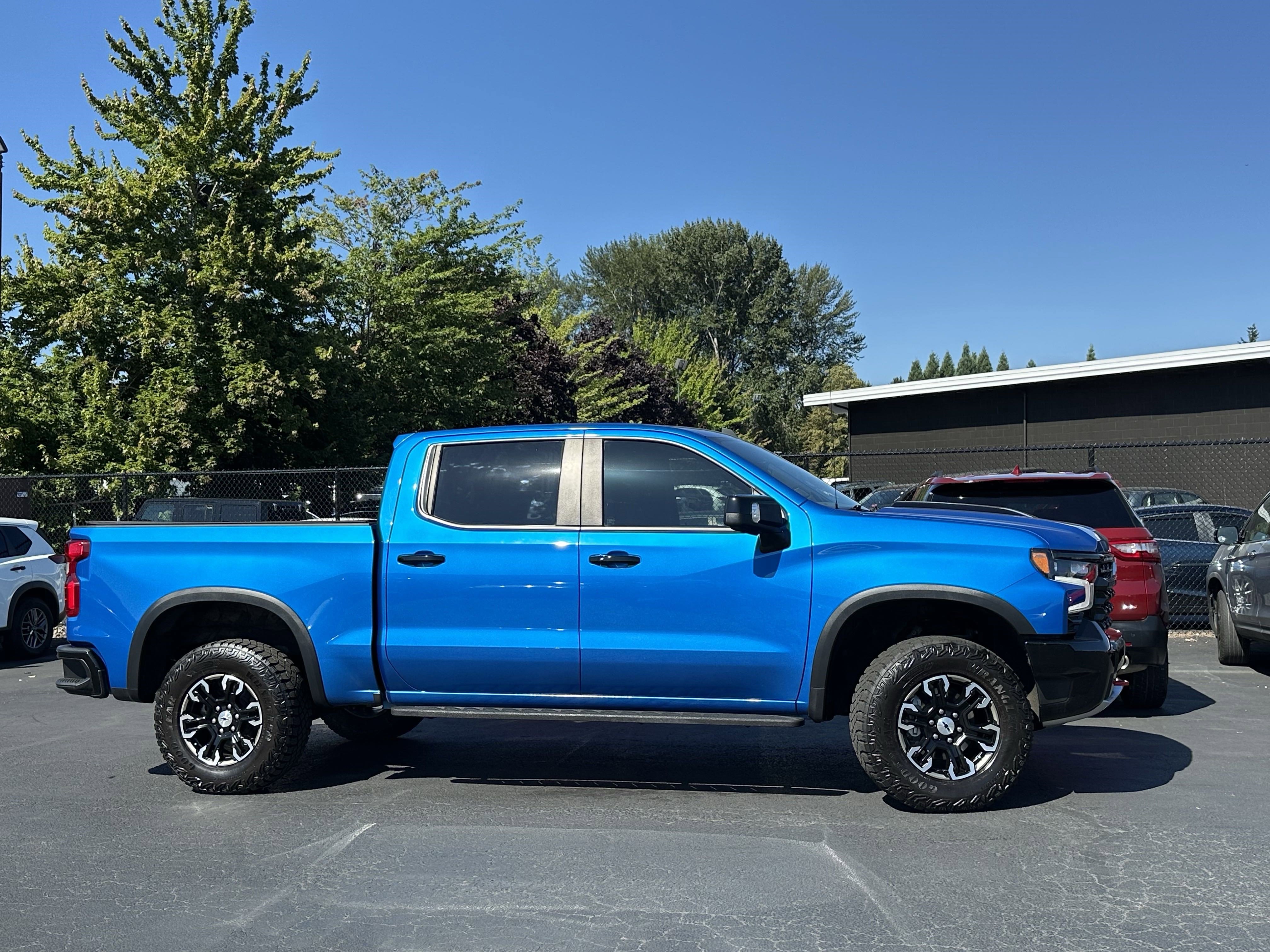 Used 2023 Chevrolet Silverado 1500 ZR2 image 5