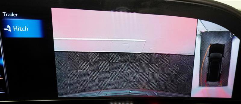 Used 2021 Cadillac Escalade Premium Luxury w/ Driver Assist Tech Package image 24