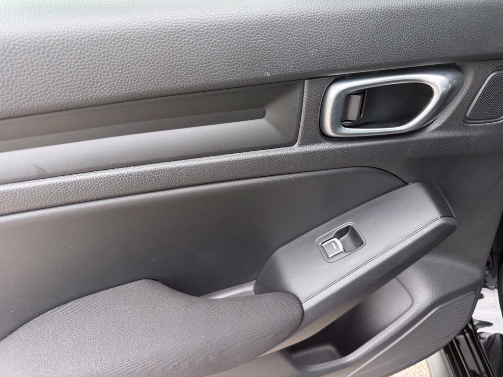 Used 2025 Honda Civic Sport image 30