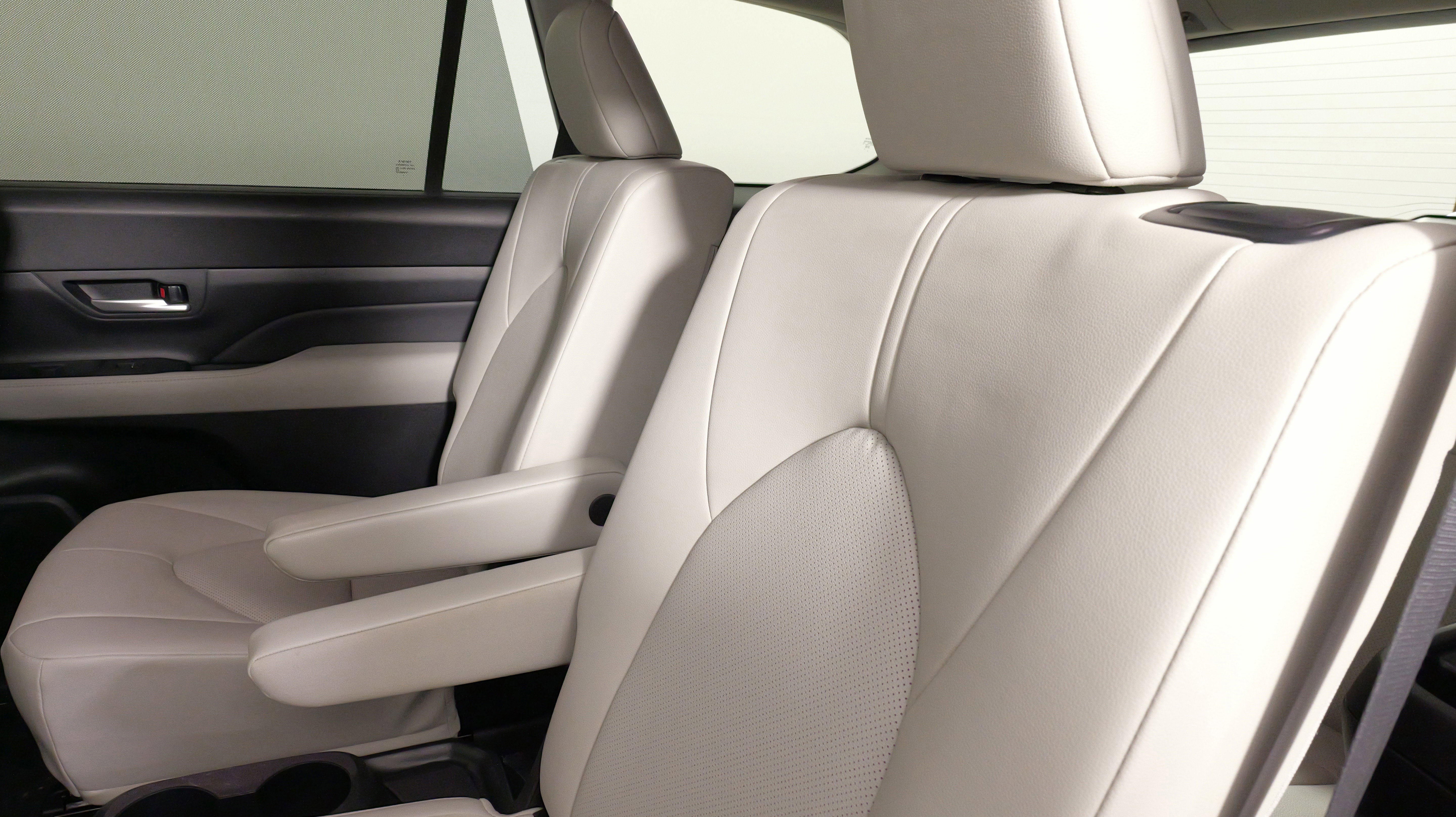 Used 2024 Toyota Grand Highlander XLE image 35