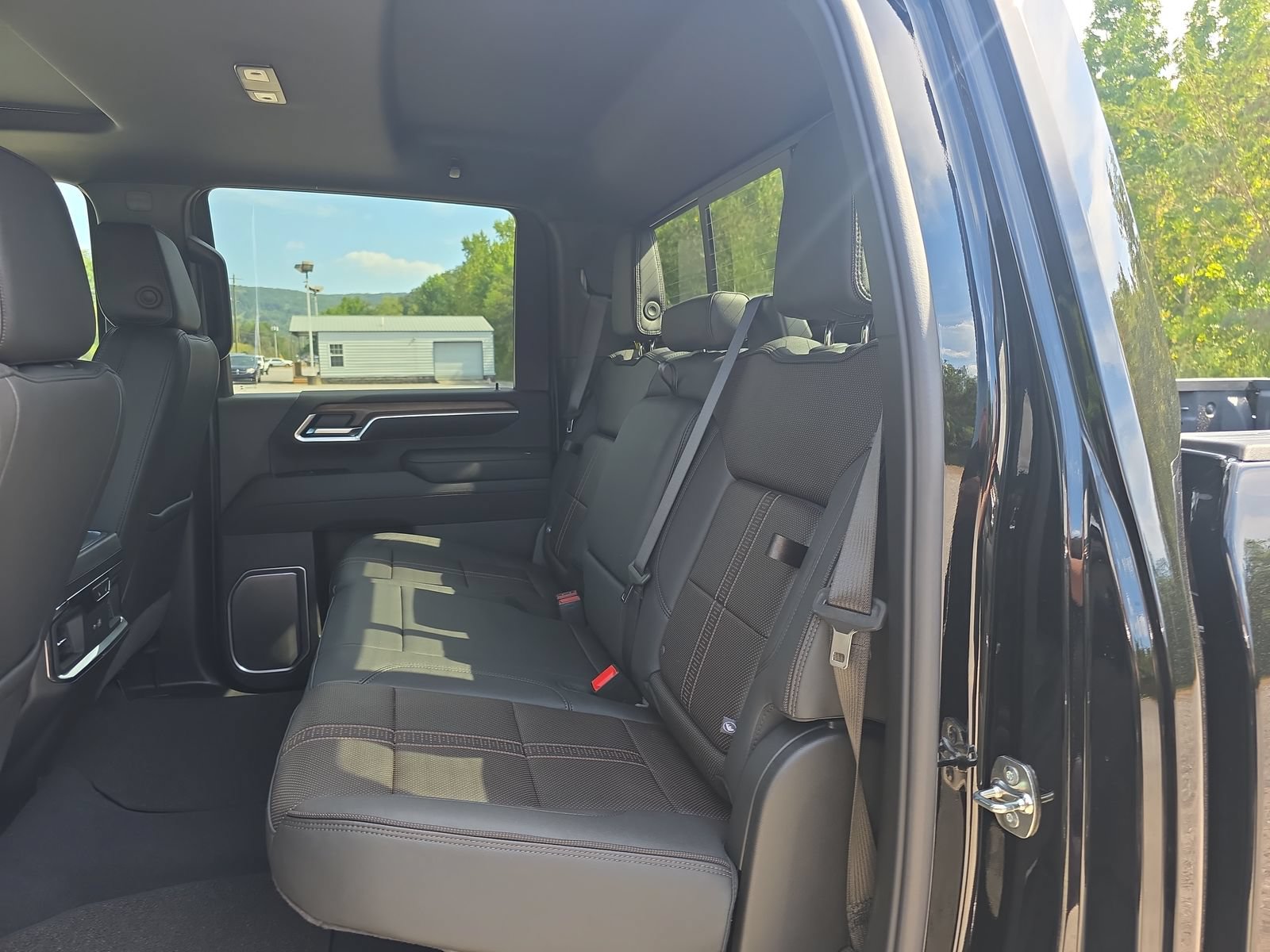 New 2026 Chevrolet Silverado 2500 High Country w/ High Country Premium Package AWD/4WD image 25