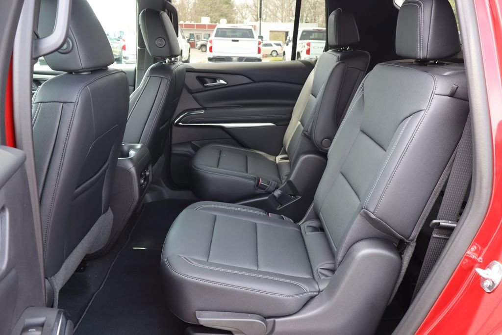 Used 2026 Chevrolet Traverse LT w/ Driver Confidence Package image 24