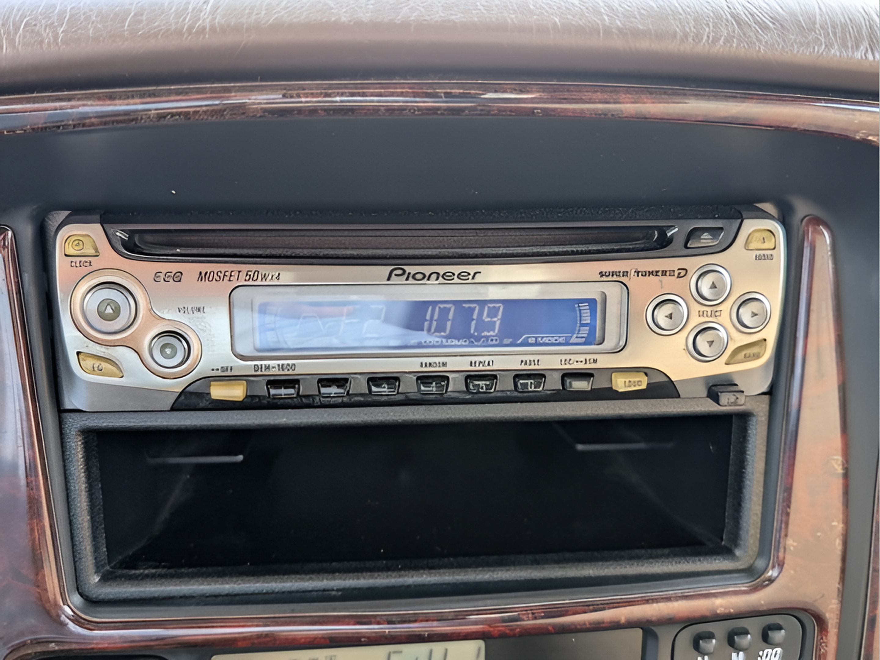 Used 1999 Toyota Land Cruiser AWD/4WD image 17