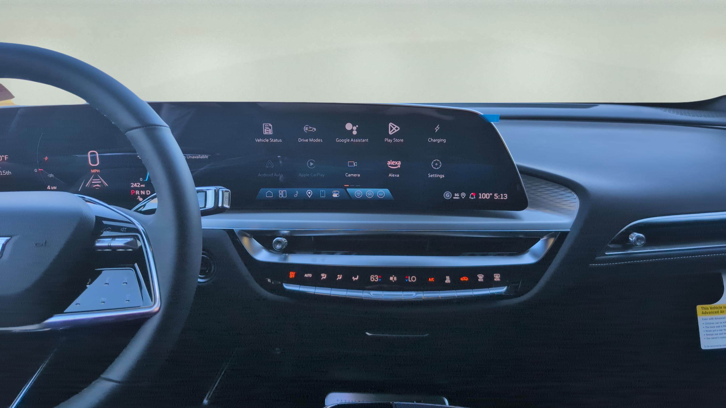 New 2025 Cadillac Lyriq Luxury image 10