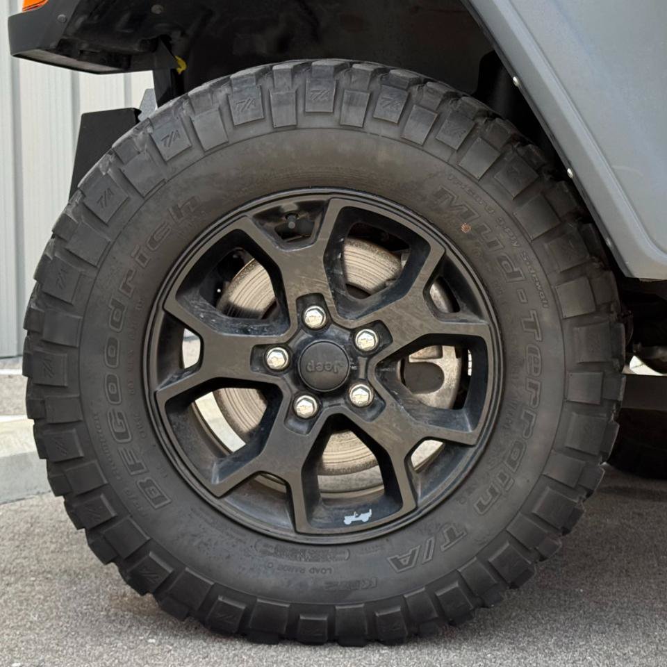 Used 2023 Jeep Wrangler Sport AWD/4WD image 27