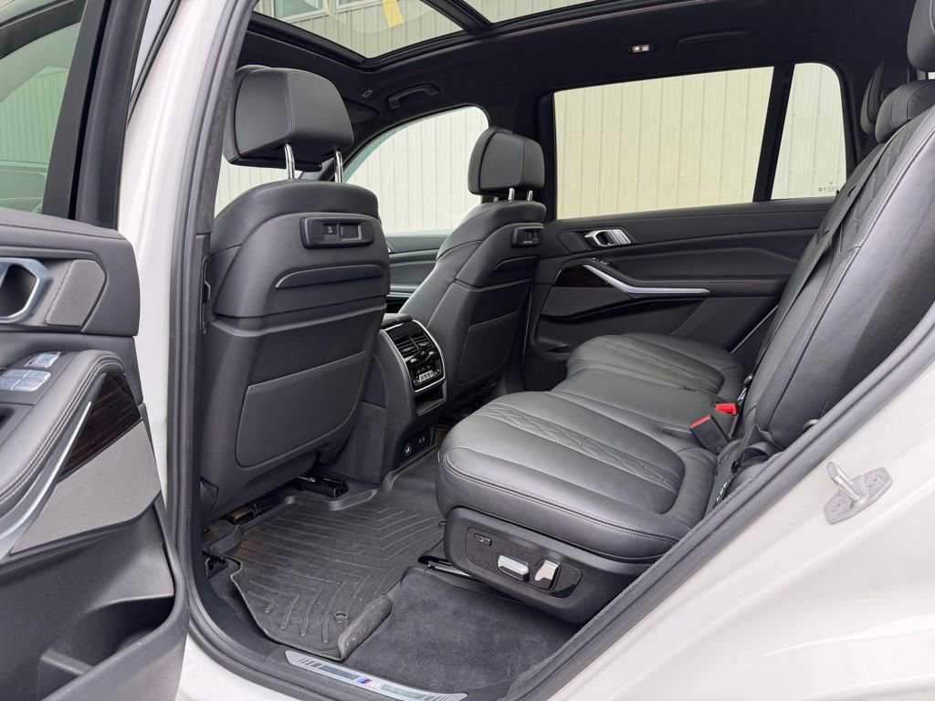 Used 2020 BMW X7 M50i w/ Luxury Seating Package image 16