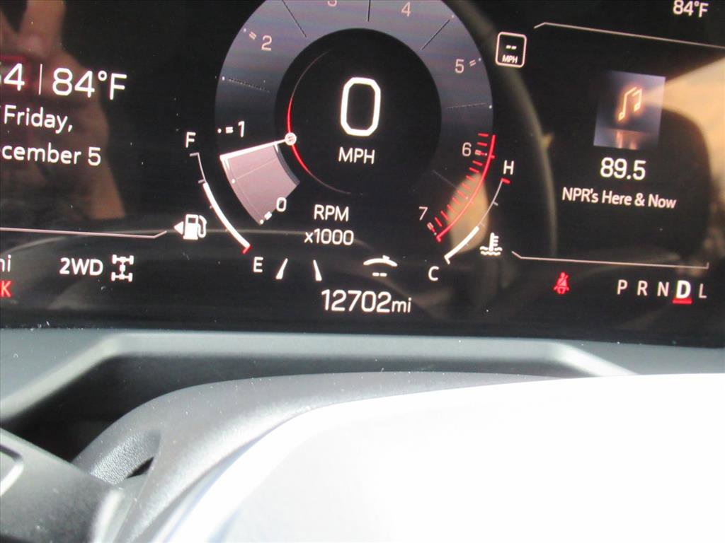 Used 2024 GMC Acadia AT4 w/ LPO, Floor Liner Package image 34