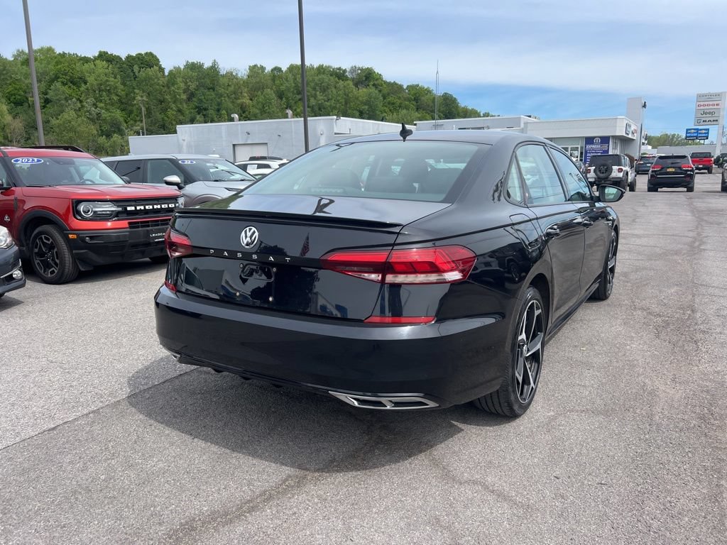 Used 2020 Volkswagen Passat 2.0T R-Line FWD image 5