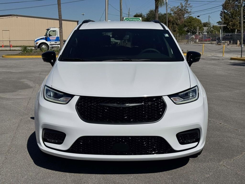 New 2026 Chrysler Pacifica Select w/ S Appearance Package FWD image 9