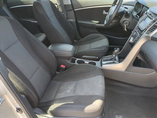 Used 2017 Hyundai Elantra GT FWD image 18