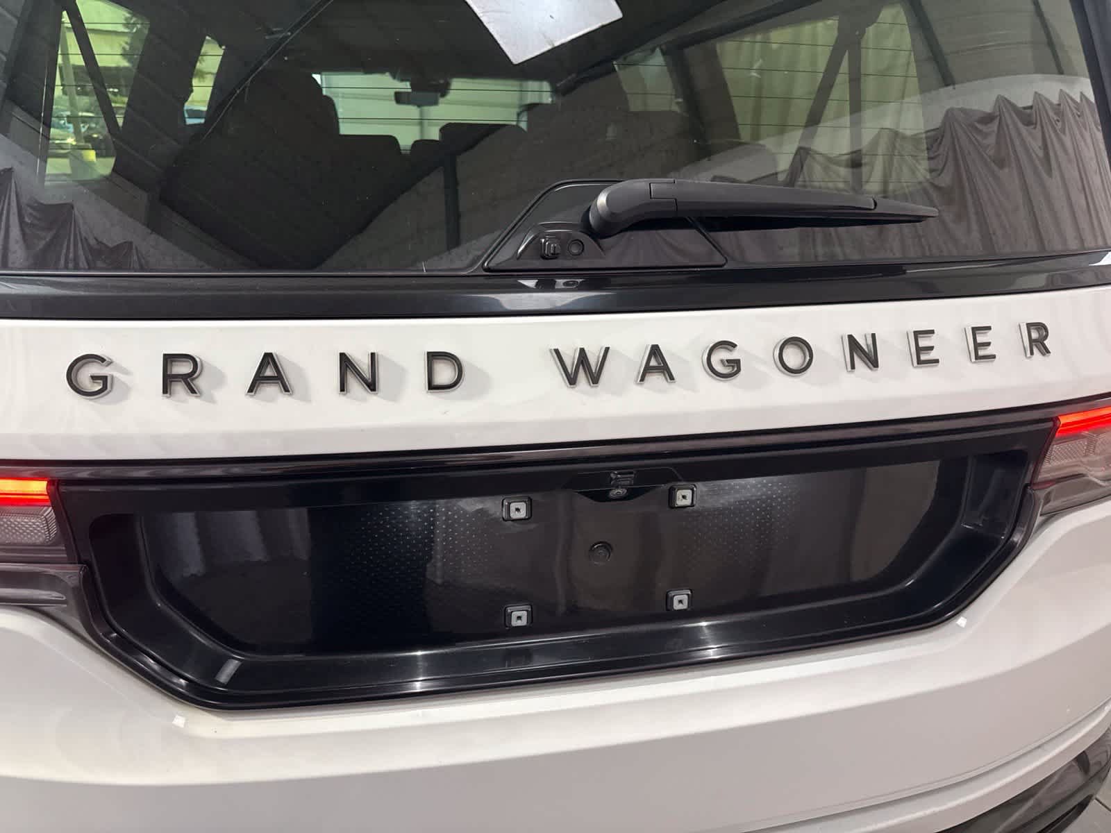 Used 2024 Jeep Grand Wagoneer L Series II w/ Quick Order Packagew 28T AWD/4WD image 14