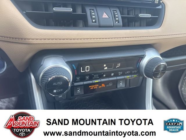 Used 2021 Toyota RAV4 XLE Premium image 24