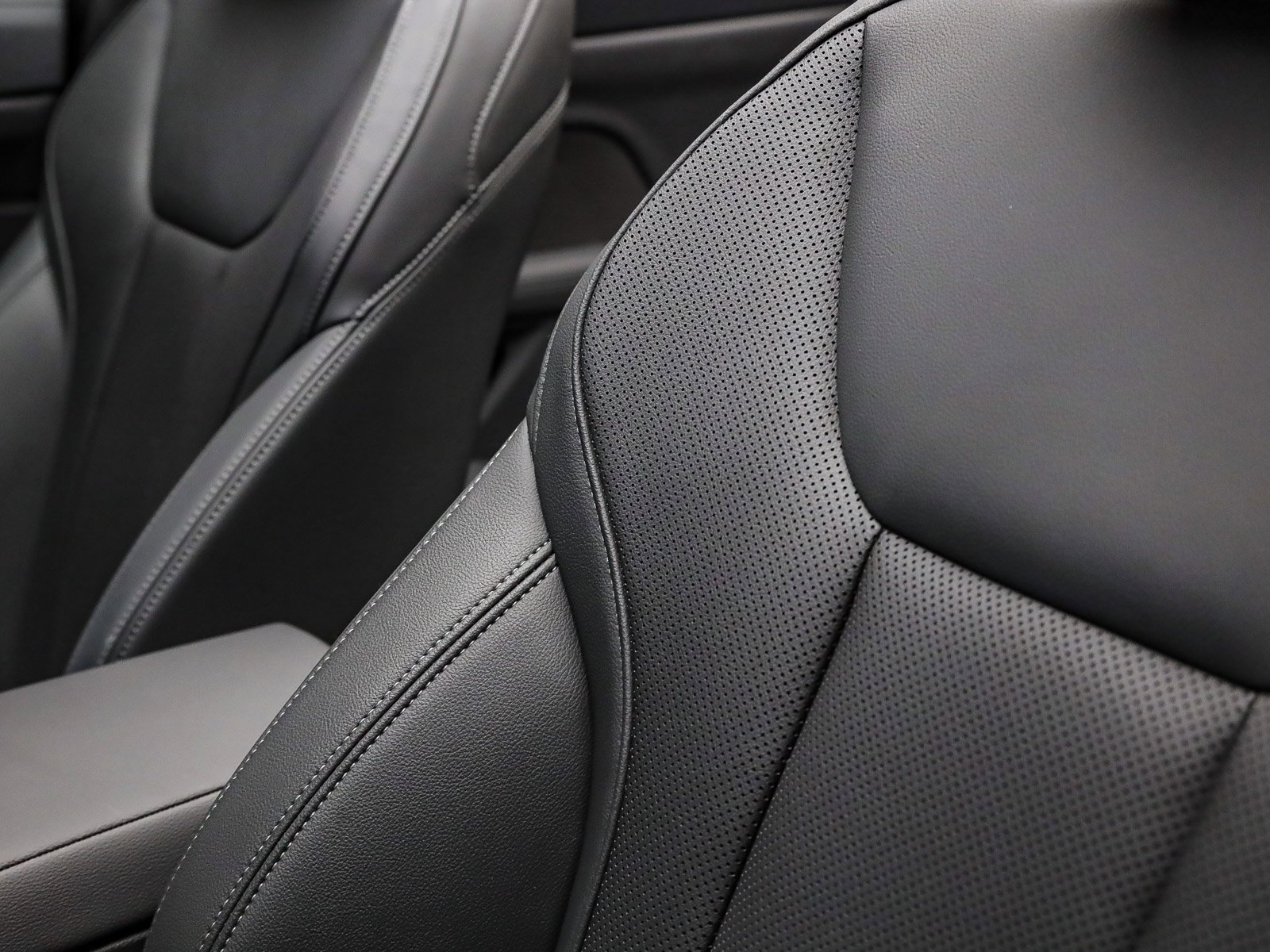 Used 2025 BMW 430i Convertible w/ M Sport Package image 18