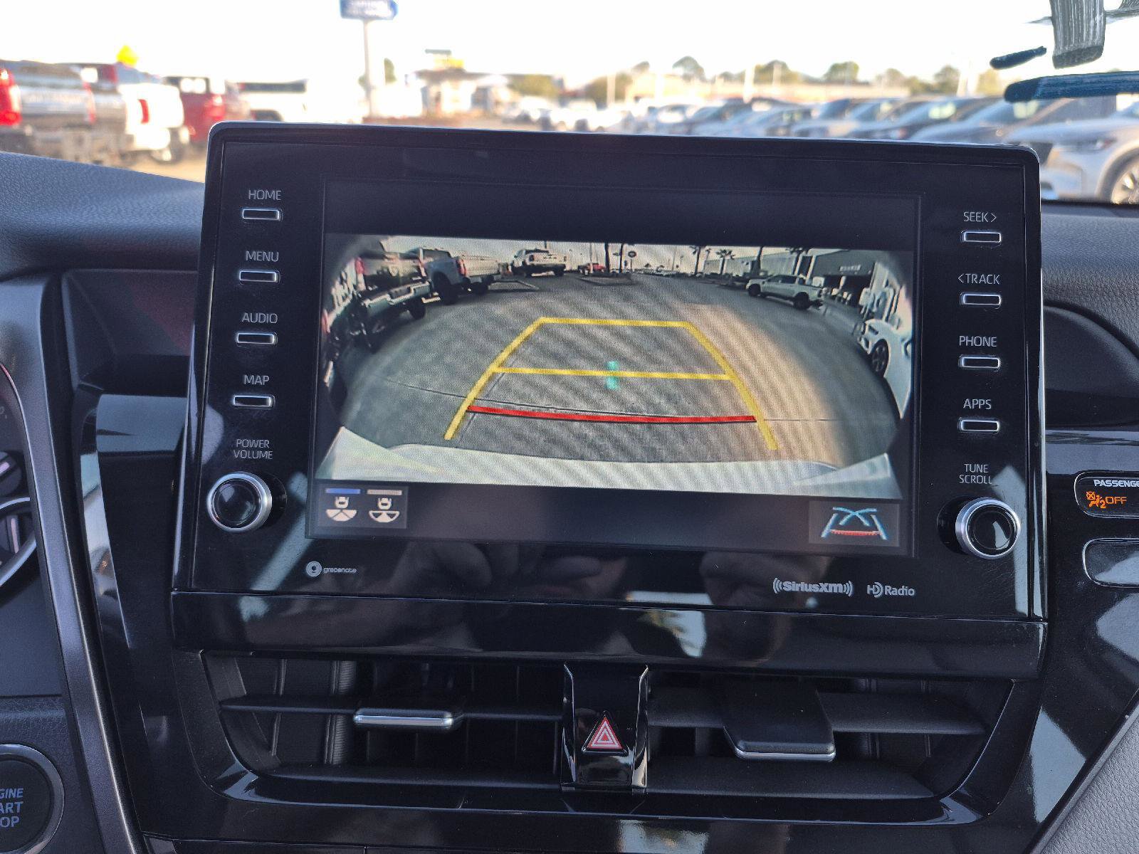 Used 2021 Toyota Camry XLE image 4