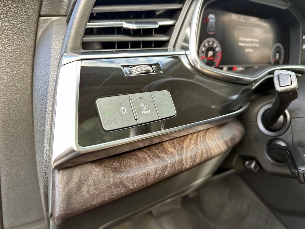 Used 2019 Audi Q8 Premium Plus w/ Premium Plus image 15