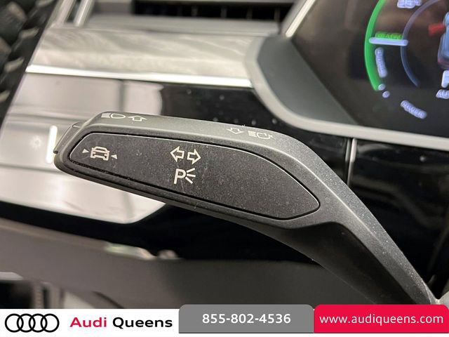 Used 2021 Audi e-tron Premium Plus w/ Premium Plus Package AWD/4WD image 22