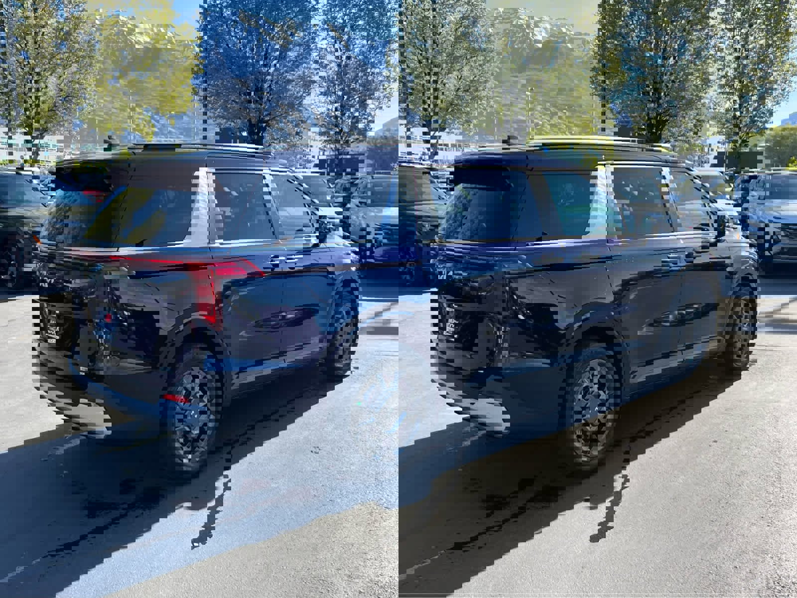 Used 2025 Kia Carnival EX image 7