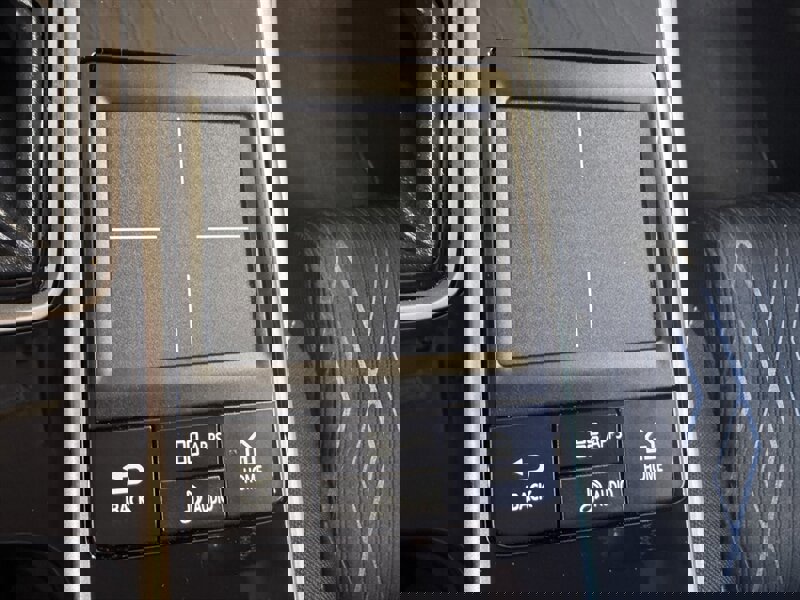 Used 2018 Mitsubishi Eclipse Cross SE image 25