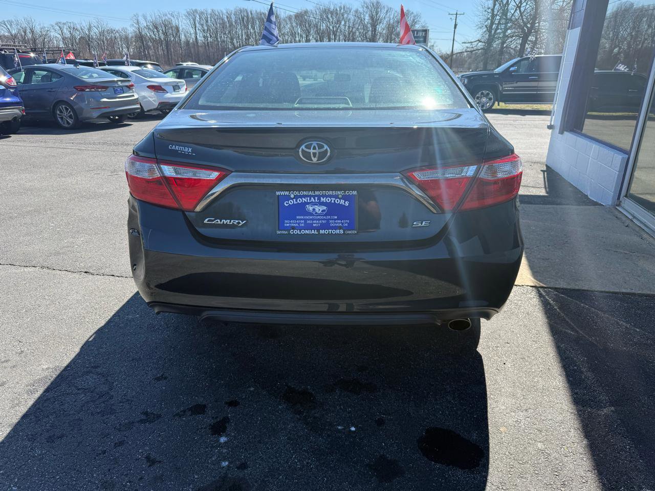 Used 2017 Toyota Camry SE image 4