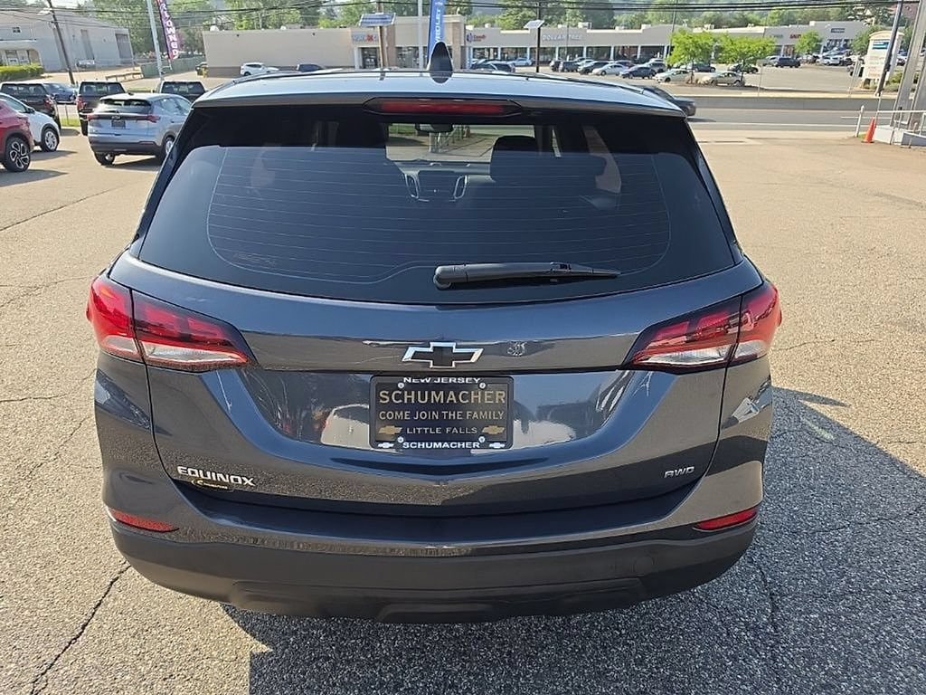 Used 2022 Chevrolet Equinox LS AWD/4WD image 4