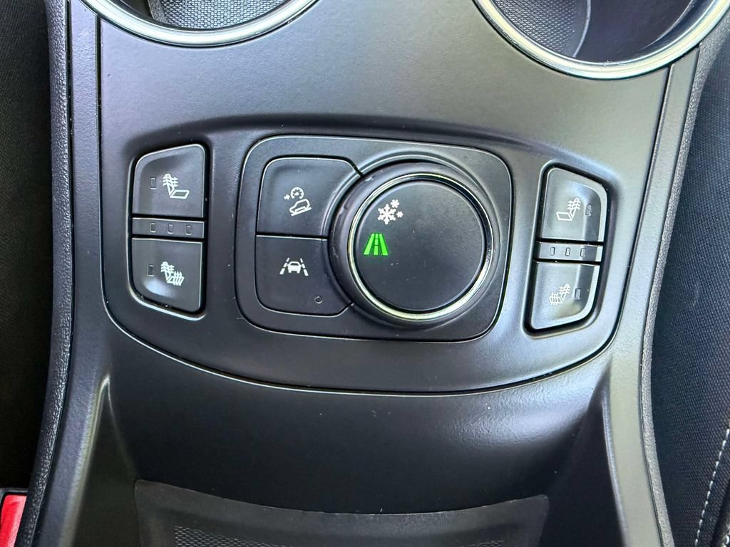 Used 2023 GMC Terrain SLT w/ LPO, Floor Liner Package FWD image 23