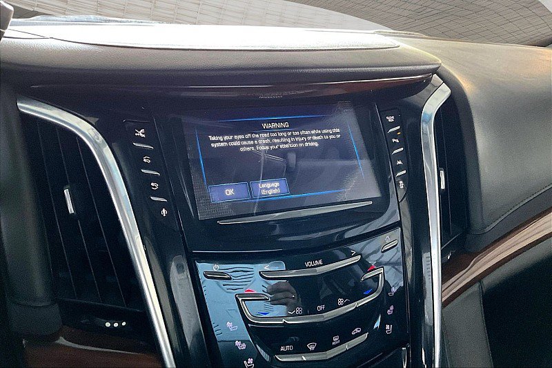 Used 2016 Cadillac Escalade Premium RWD image 19