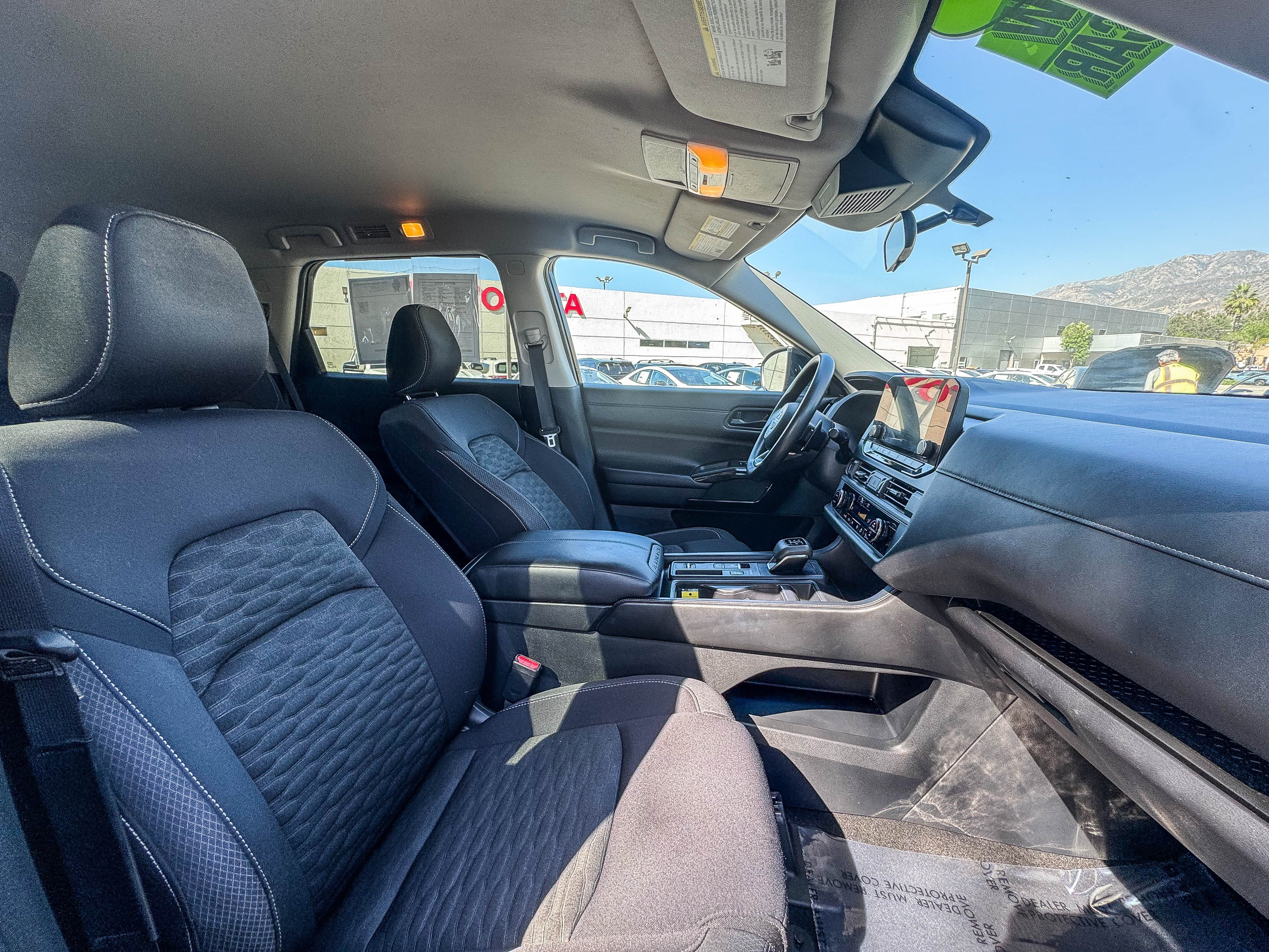 Used 2024 Nissan Pathfinder S FWD image 16