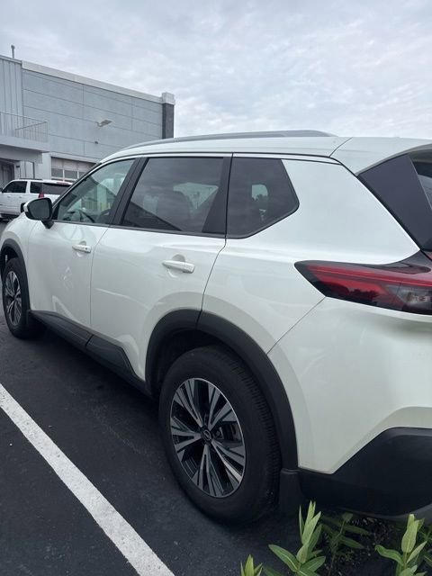 Certified 2023 Nissan Rogue SV w/ SV Premium B Package AWD/4WD image 3