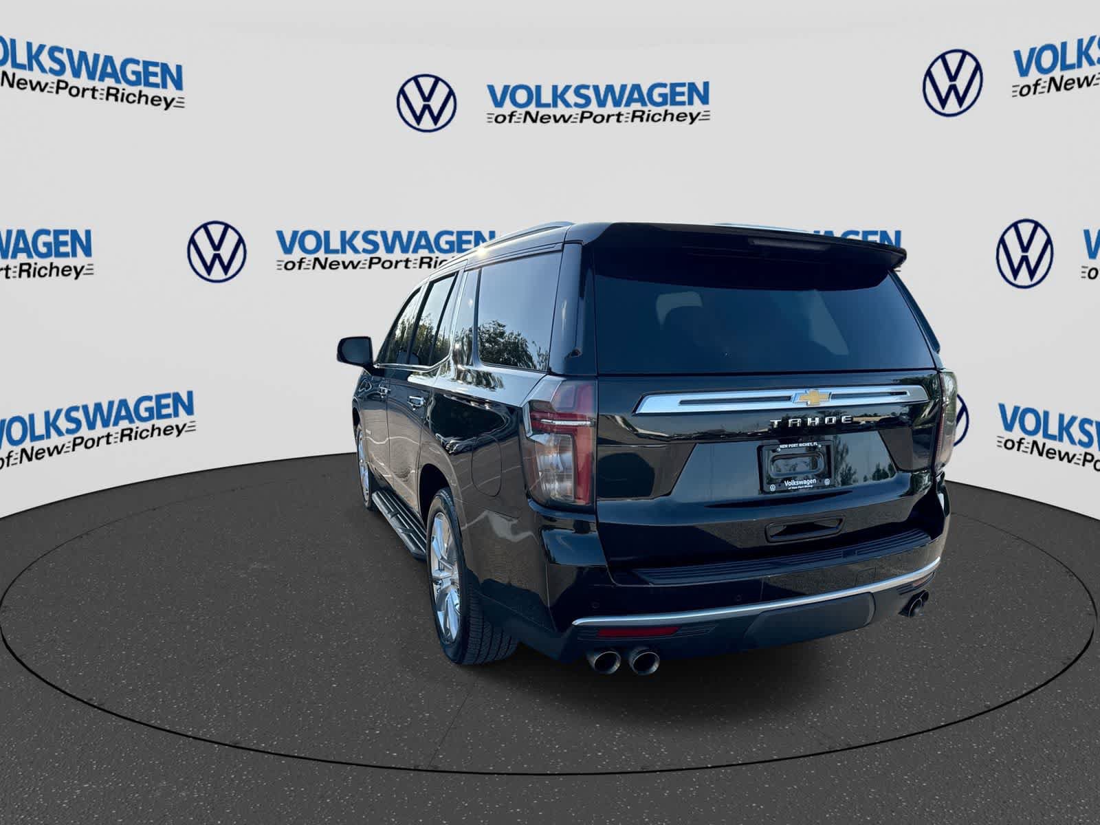 Used 2024 Chevrolet Tahoe High Country w/ Advanced Technology Package AWD/4WD image 12