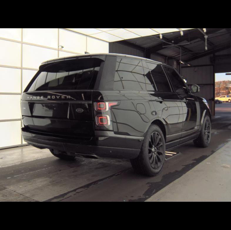 Used 2018 Land Rover Range Rover HSE image 13