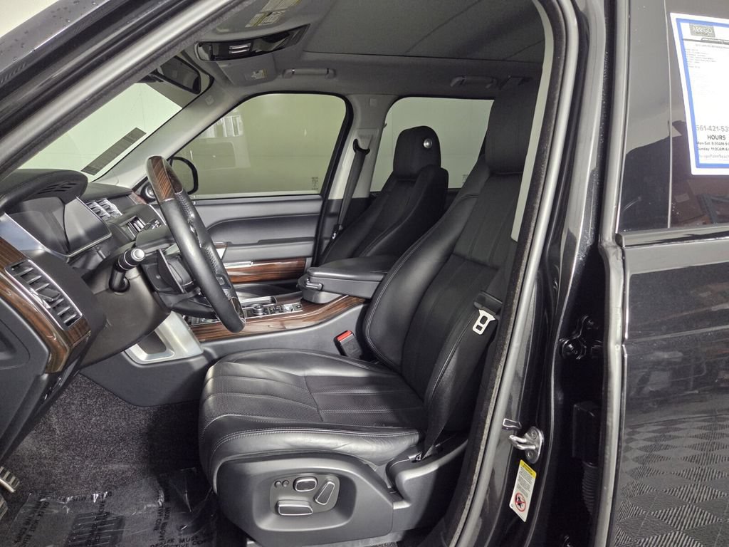 Used 2015 Land Rover Range Rover Supercharged AWD/4WD image 9