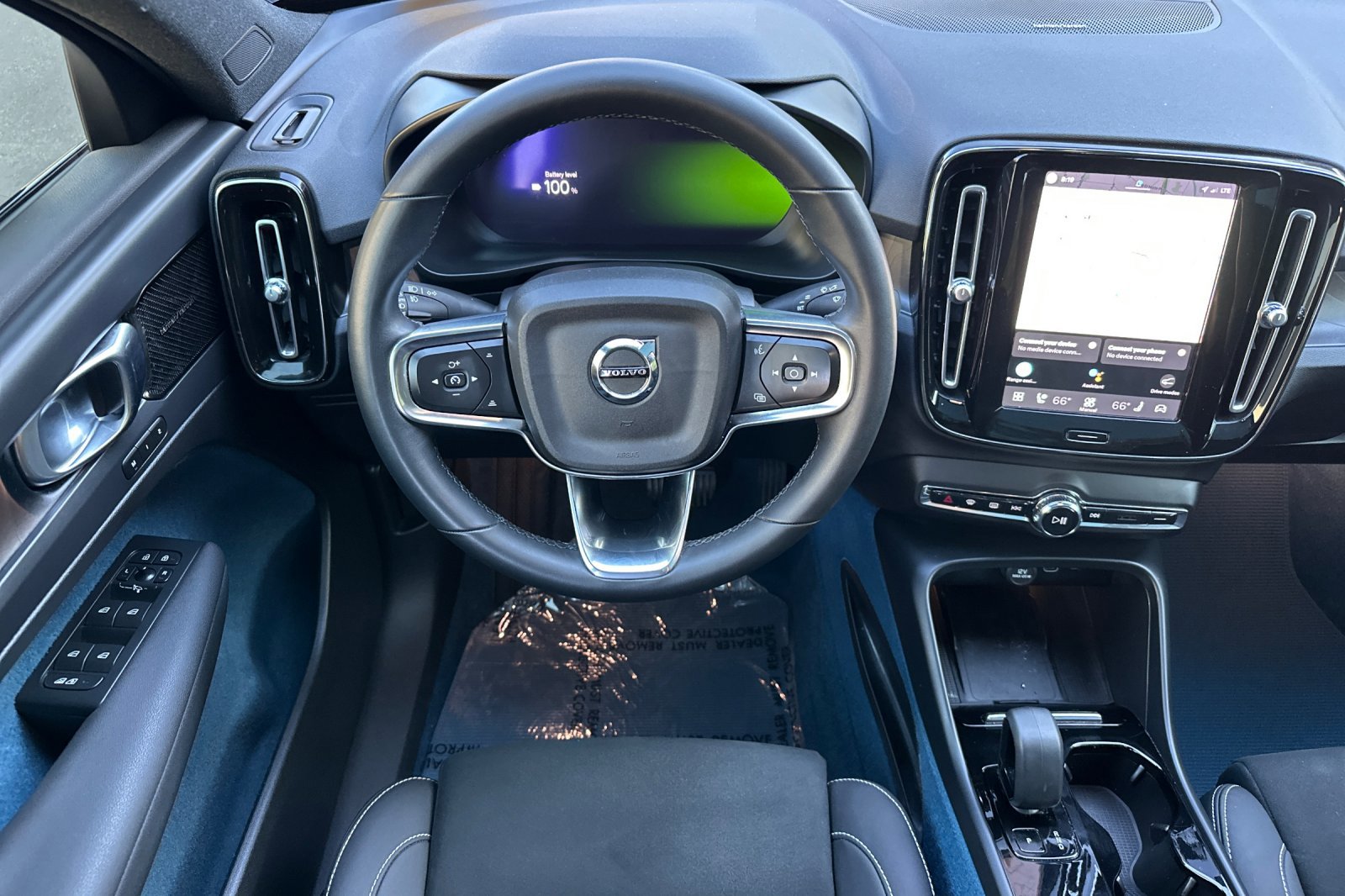 Certified 2023 Volvo C40 P8 Recharge Ultimate image 17