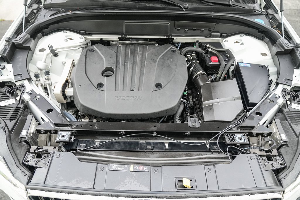 Used 2023 Volvo XC60 B5 Core image 26