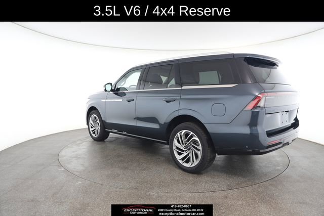 Used 2025 Lincoln Navigator Reserve image 10