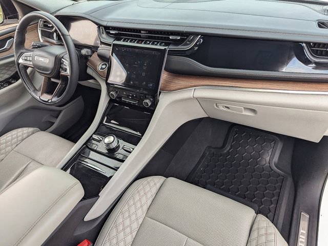 Used 2023 Jeep Grand Cherokee L Summit w/ Advanced Protech Group IV AWD/4WD image 12