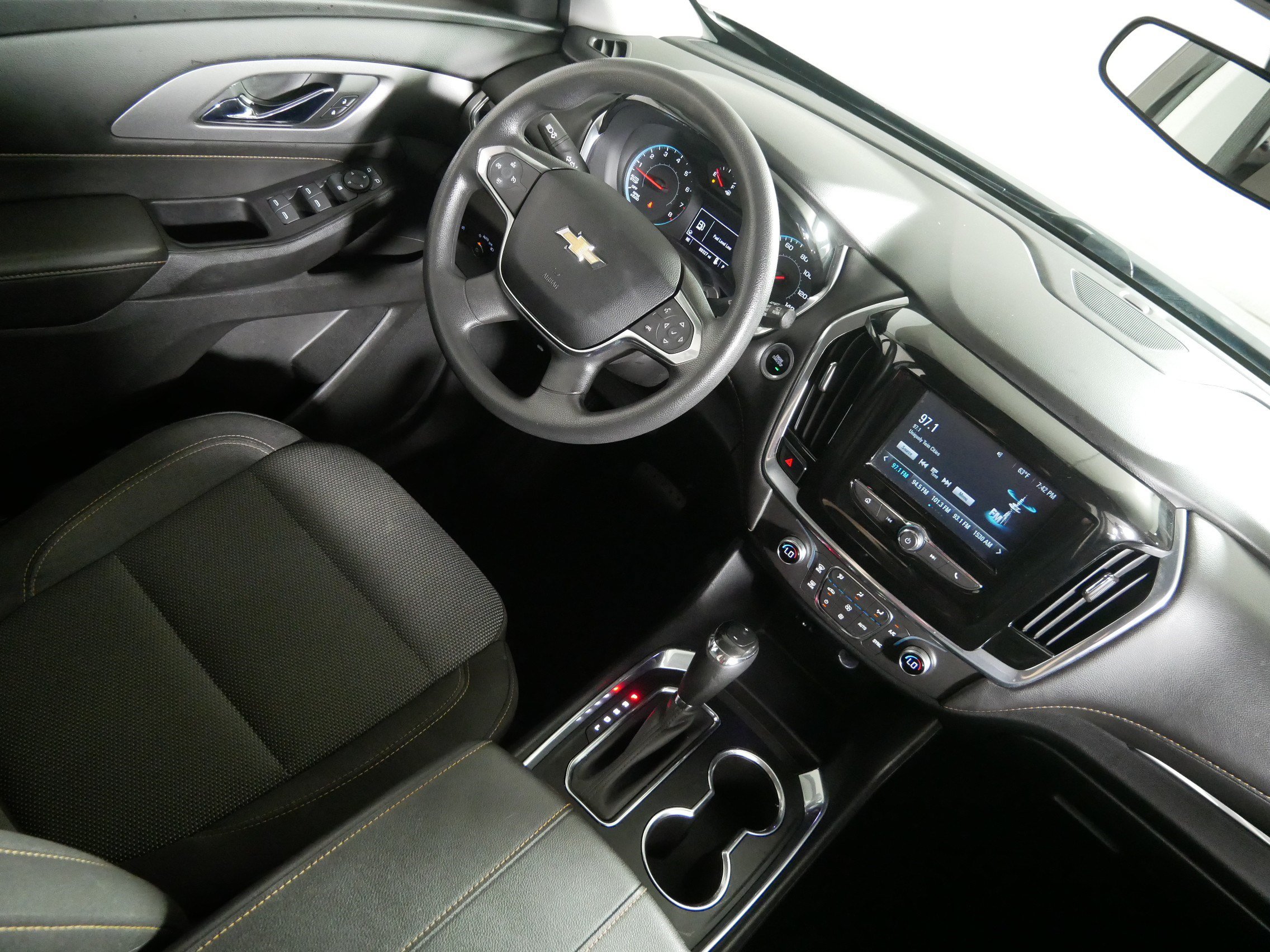 Used 2019 Chevrolet Traverse LS AWD/4WD image 9