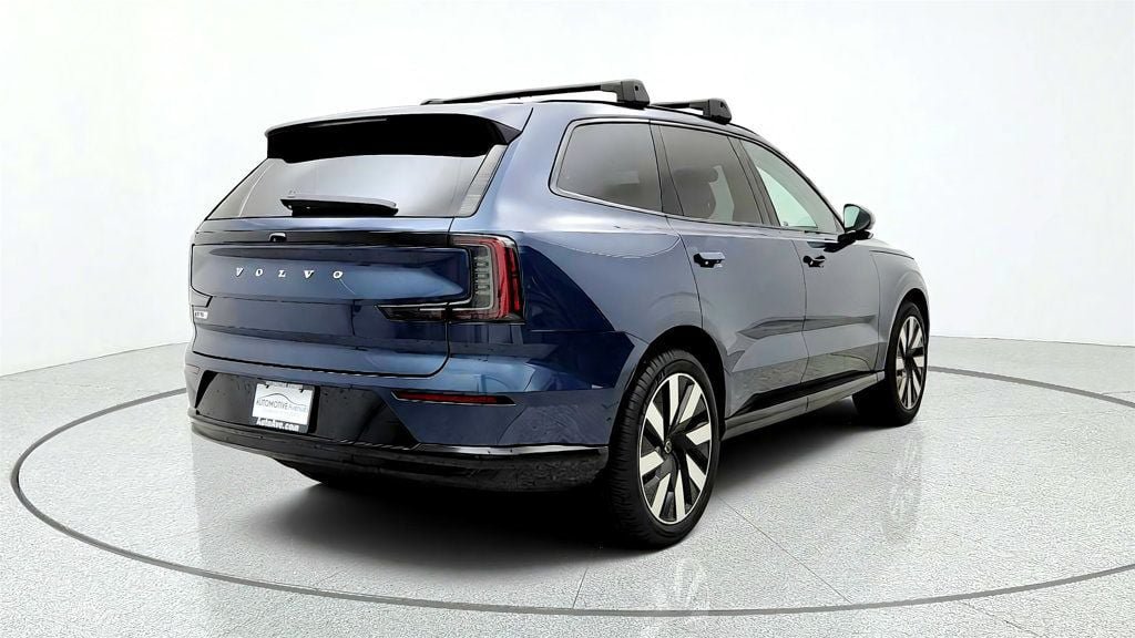 Used 2025 Volvo EX90 Ultra AWD/4WD image 5
