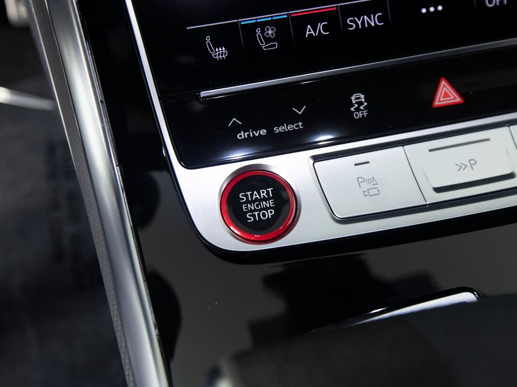 Used 2026 Audi RS Q8 performance AWD/4WD image 29