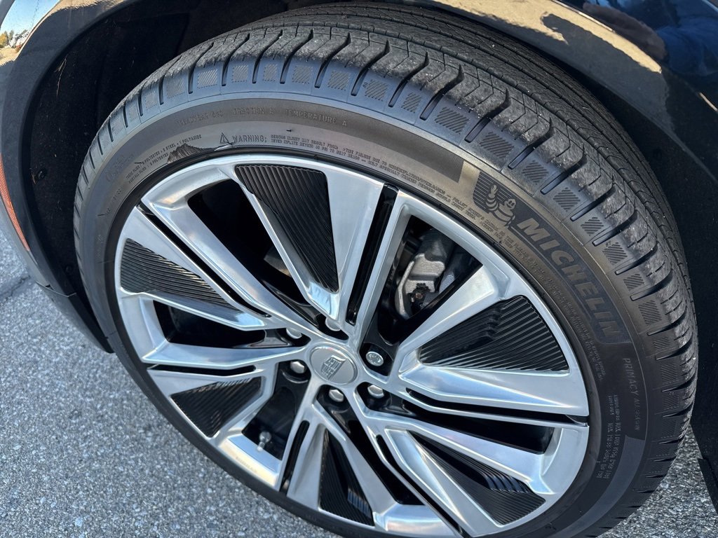 Used 2024 Cadillac Lyriq Luxury w/ LPO, Floor Liner Package image 11