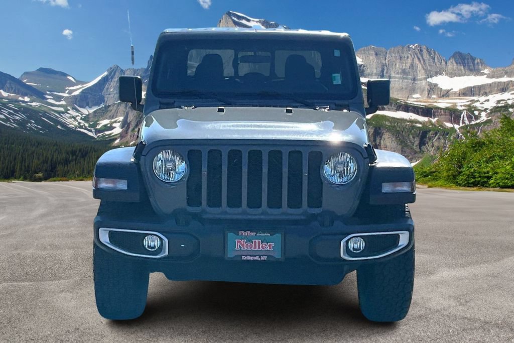 Used 2023 Jeep Gladiator Sport AWD/4WD image 3